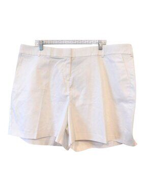 NWT Lane Bryant Womens White Shorts Size 22P Cotton Blend Flat Front 22 Short